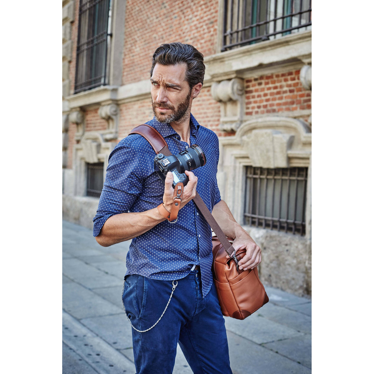 Grained Black Leather Camera Wrist Strap D5370