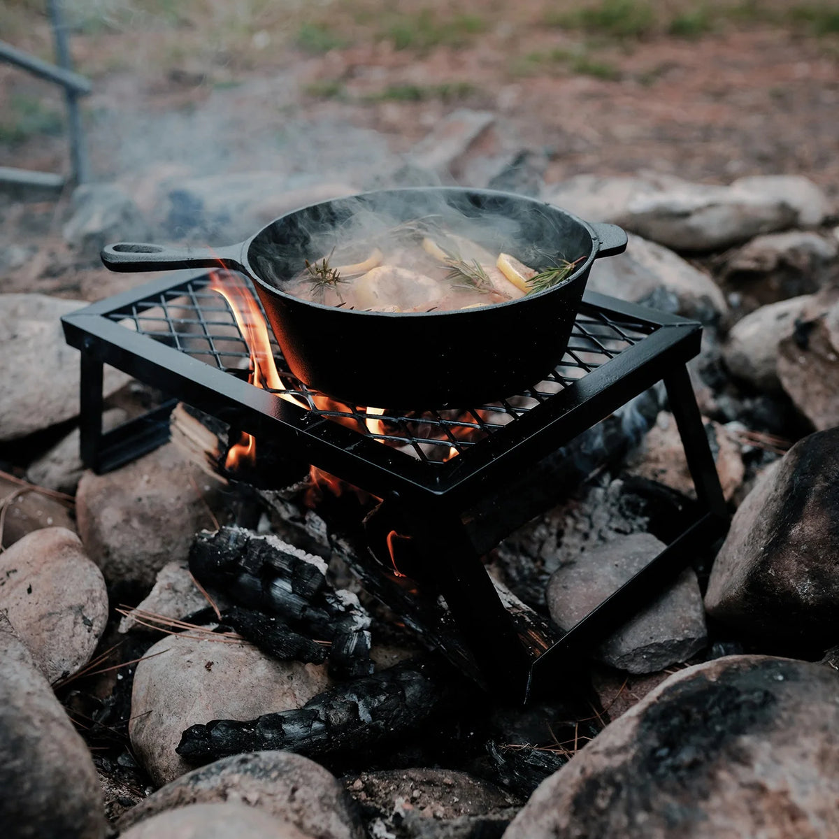 Heavy-Duty Camp Grill S745