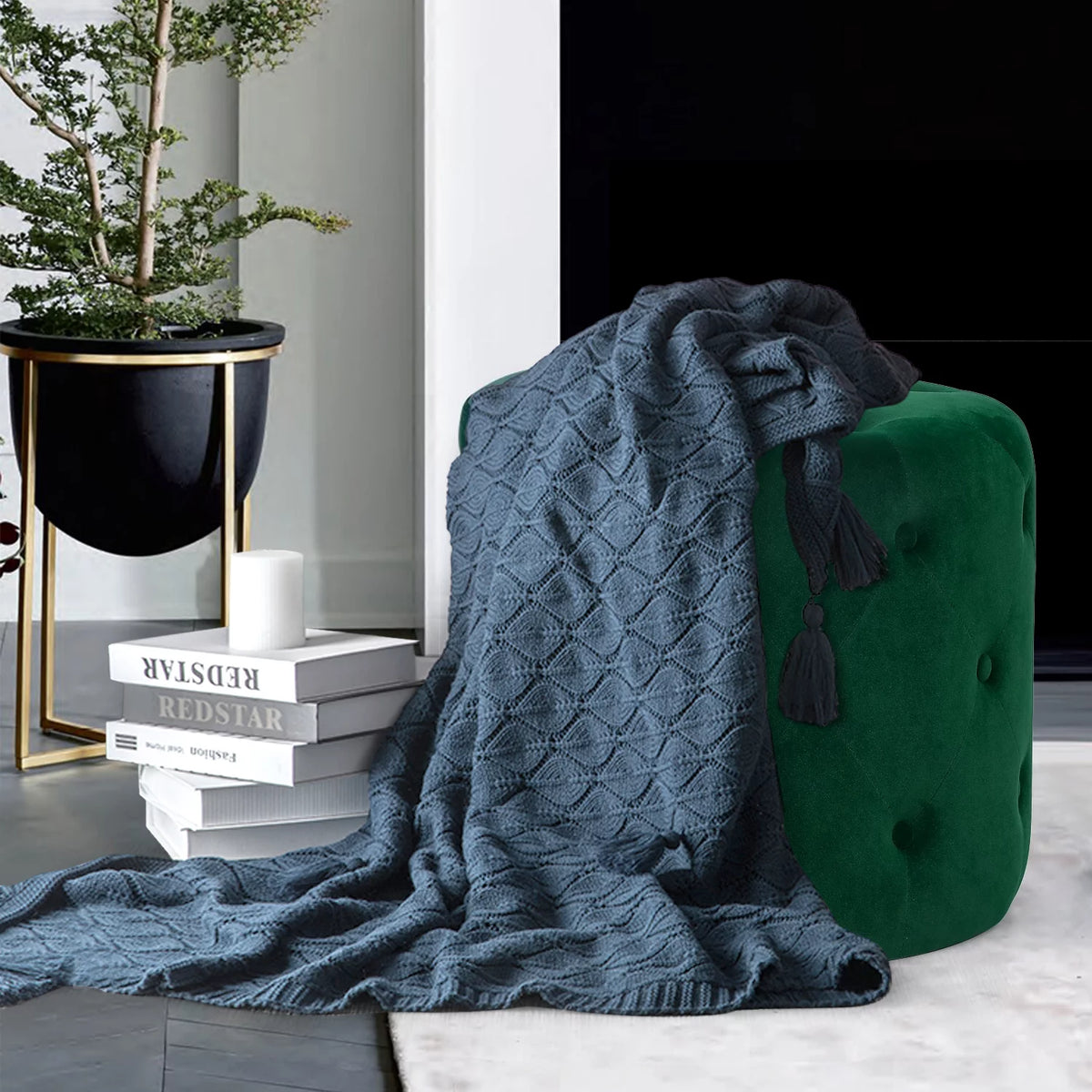 Round Velvet Ottoman I5938