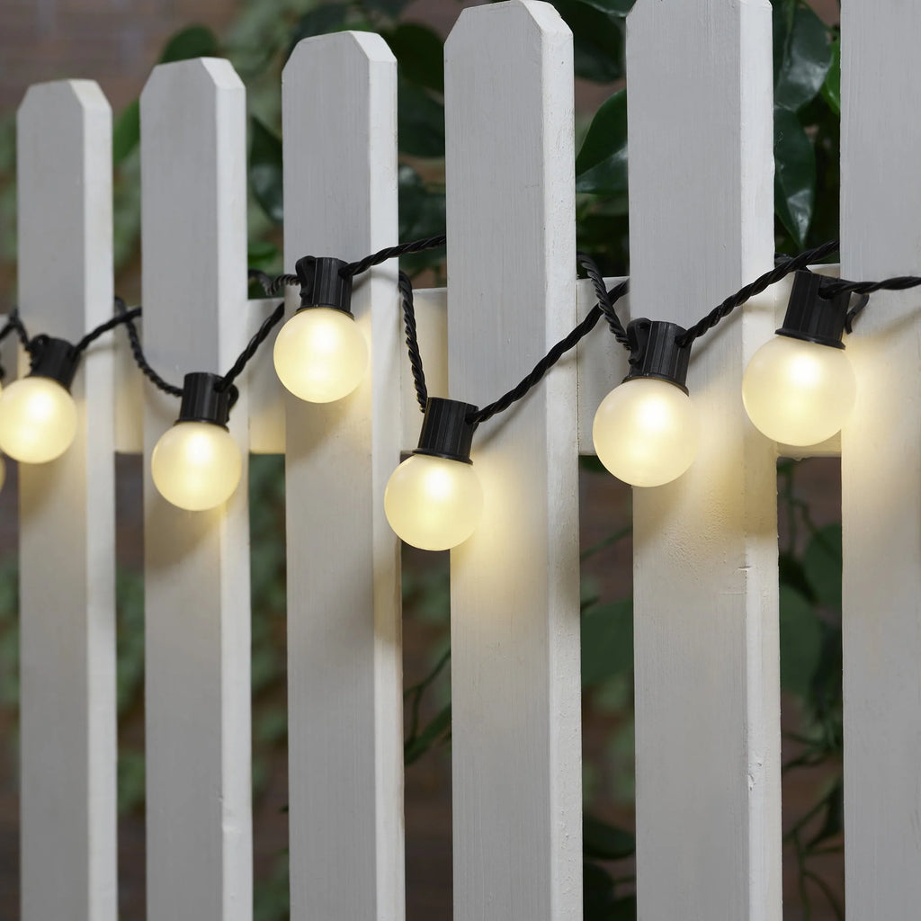 20-Count LED Frosted Globe Outdoor String Lights T79176