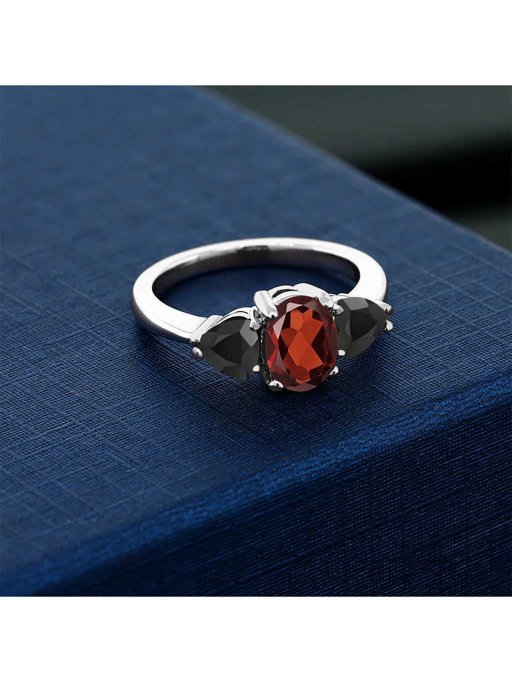 Oval Red Garnet Black Onyx 925 Sterling Silver Ring S97690