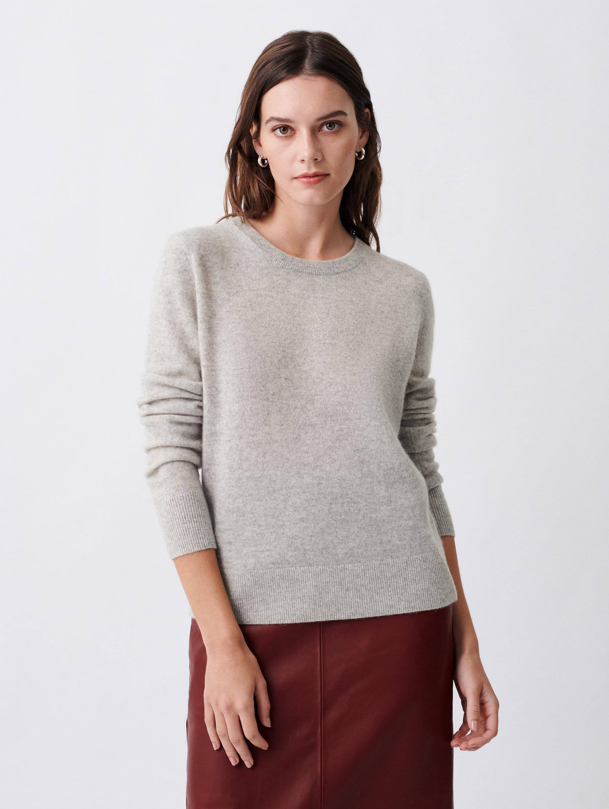 Misty Grey Heather Cashmere Crewneck Q7209
