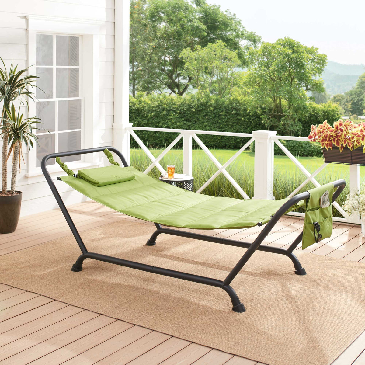 Polyester Hammock with Stand and Pillow V8184