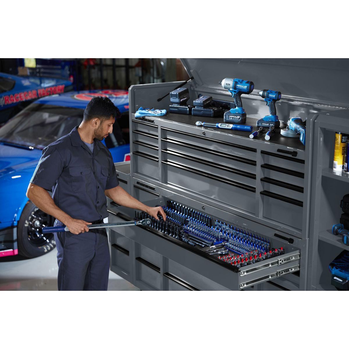 72 in. x 22 in. Slate Gray Triple-Bank Roll Cab C7412