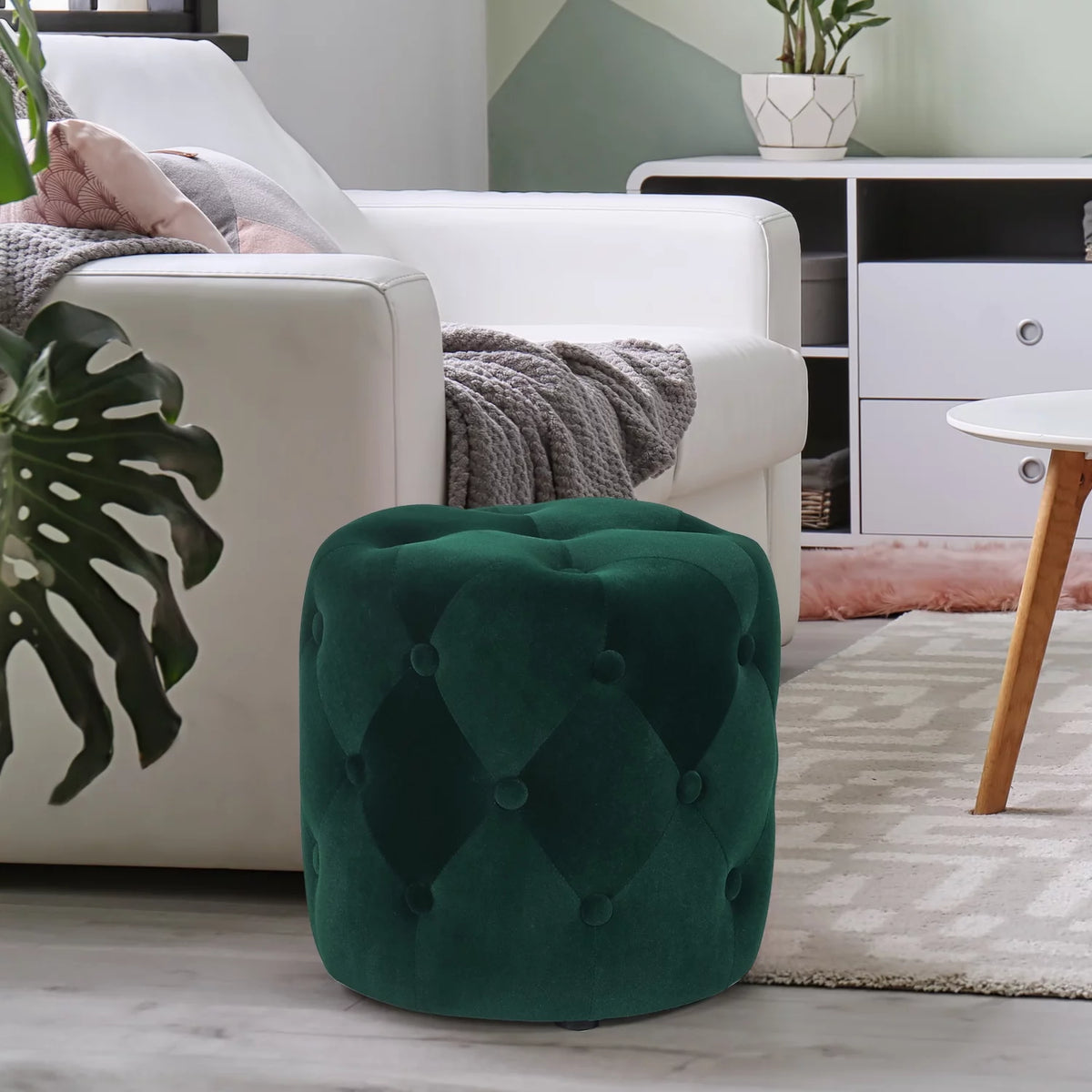 Round Velvet Ottoman I5938